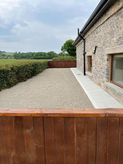 Tom Rocky'S Farmyard Villa Templemore Exterior photo